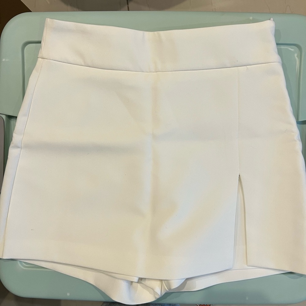 Zara - White Mini Skort